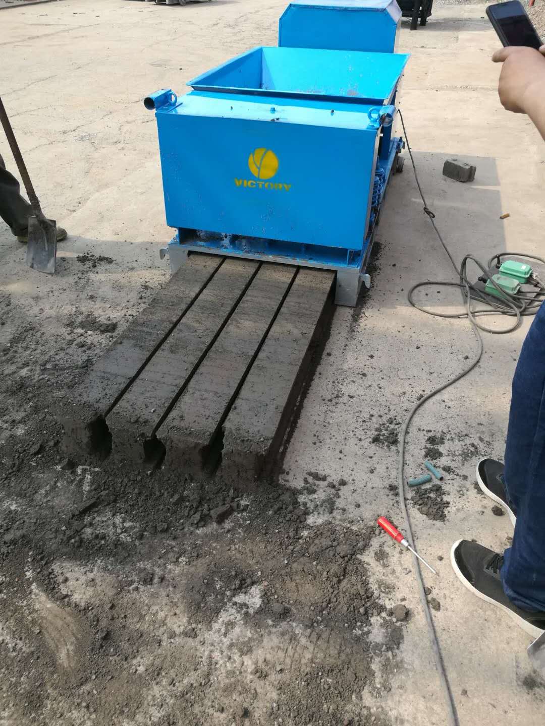 水泥柱子机